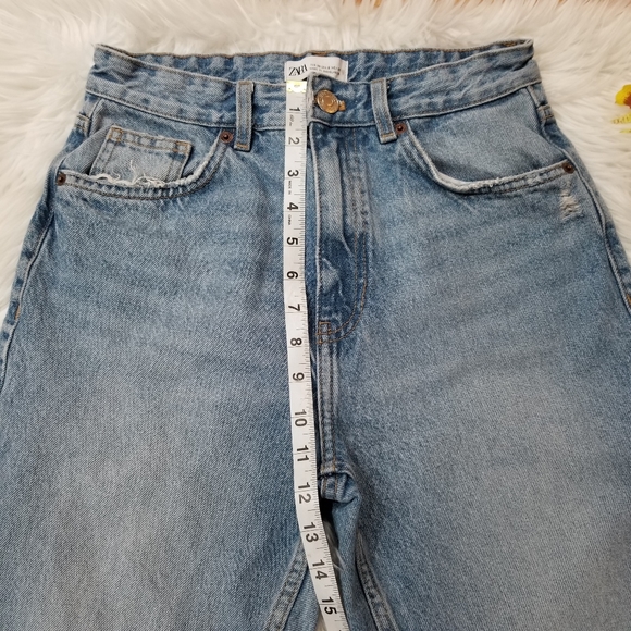 ZARA HI-RISE Distressed Jeans Color Light Blue Wash, SIZE 6.... - Picture 12 of 16